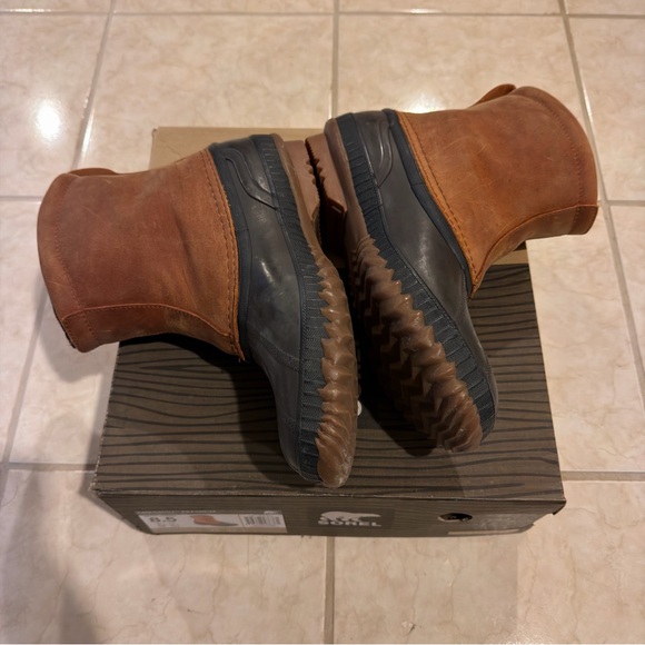 Sorel Tan and Black Waterproof Boots main image 4